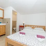 House Tomislav * קולאן