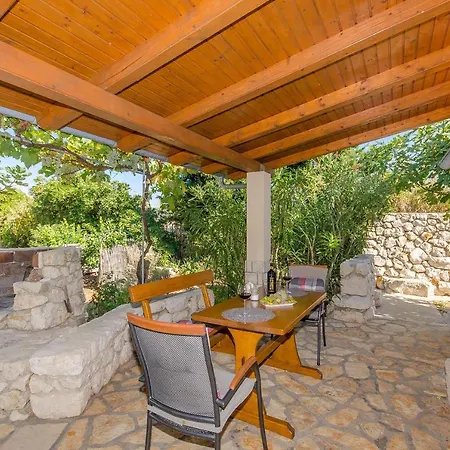 בית נופש House Tomislav