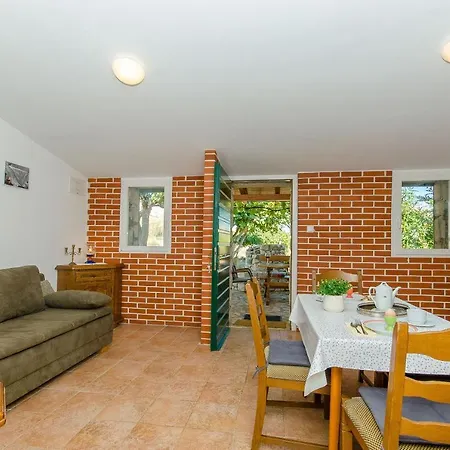 House Tomislav קולאן