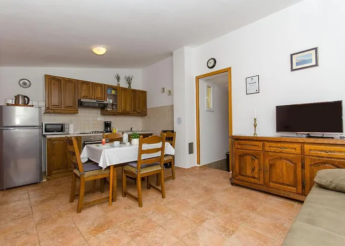 House Tomislav Дом отдыха *